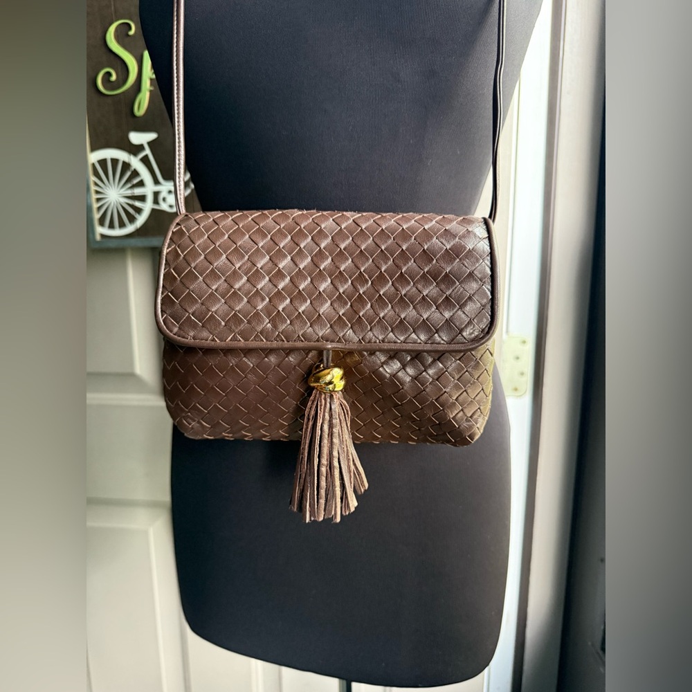 Vintage NOS brown leather woven tassel shoulder bag
